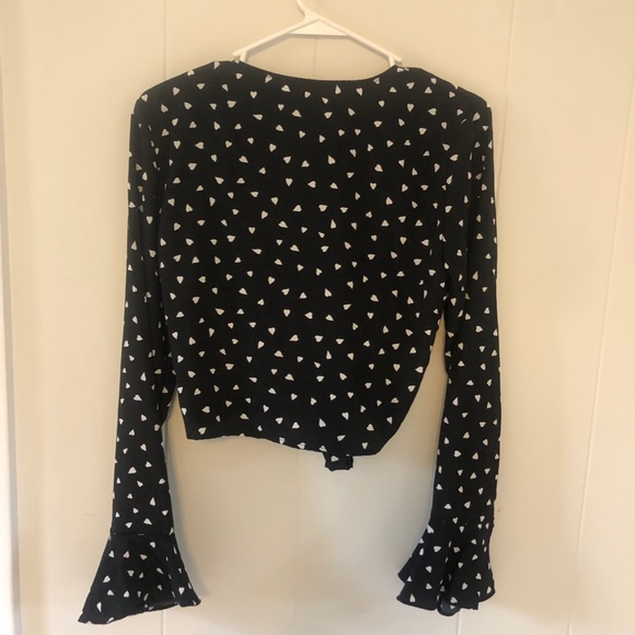 Nasty Gal Cropped Low Cut Tie Shirt - Picture 3 of 3